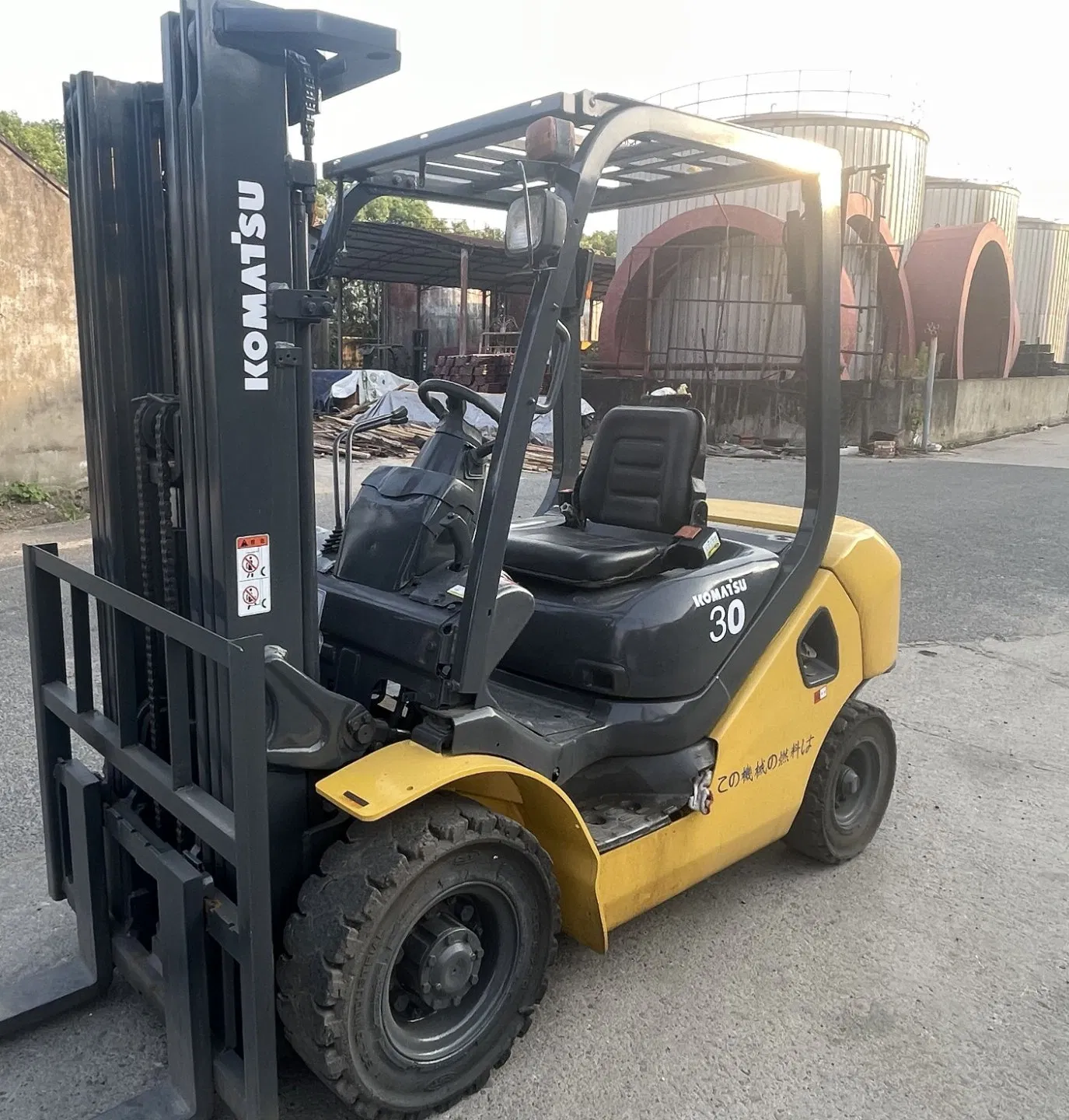 Quality Used Japanese 2.5/3/4/5/7/10/15/16/25/30-Ton Toyota/Heli/Hangcha/Tcm/Komatsu Diesel/Electric/Gasoline Forklift Truck Tractor Stacker Pallet Truck