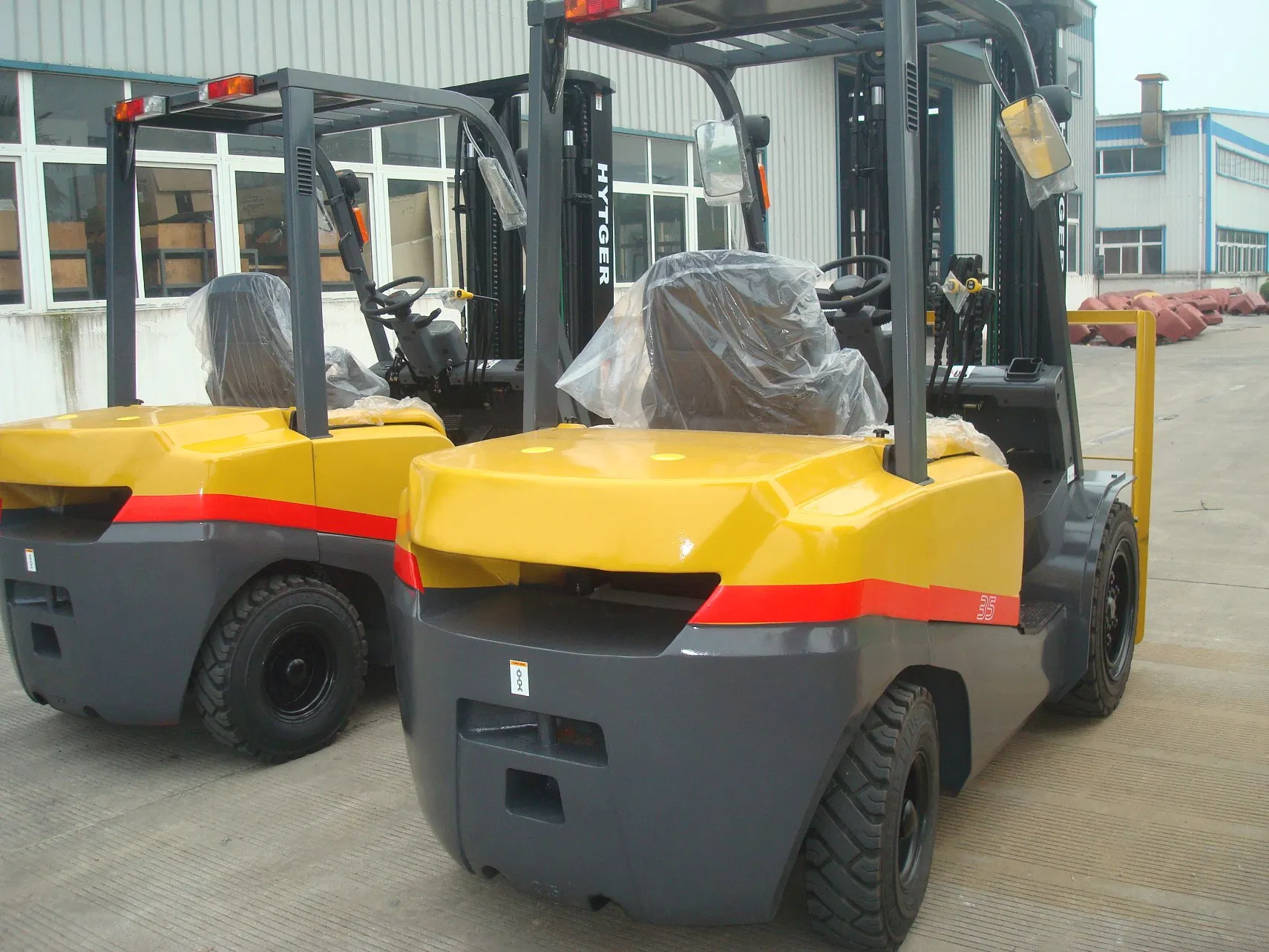 Factory Price Diesel Forklift Chinese Supplier Wholesale 2-5ton Forklift Price High Efficiency New Portable Warehouse Forklift