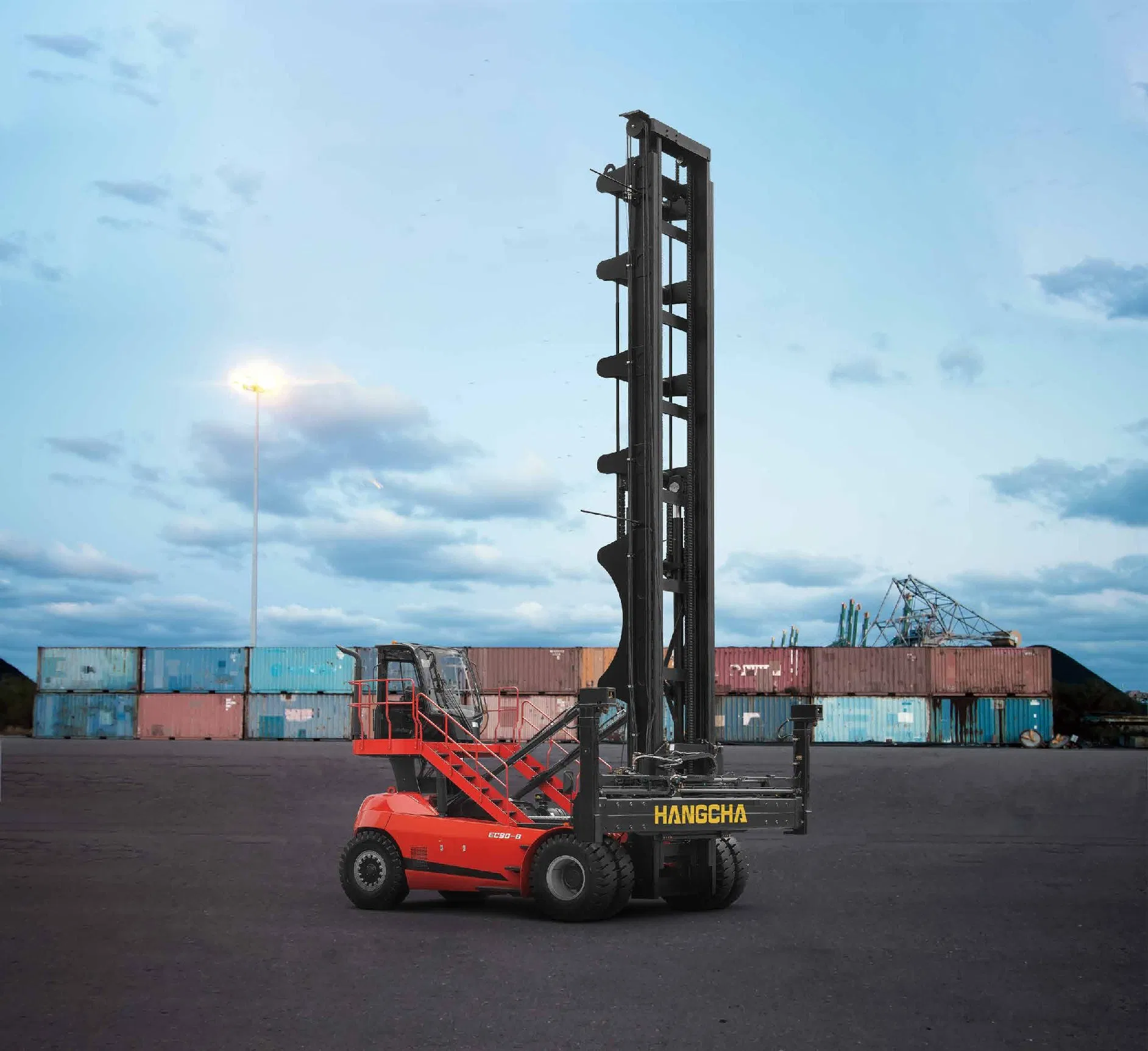 Hangcha X Series Empty Container Handler with Capacities of 9, 000kg