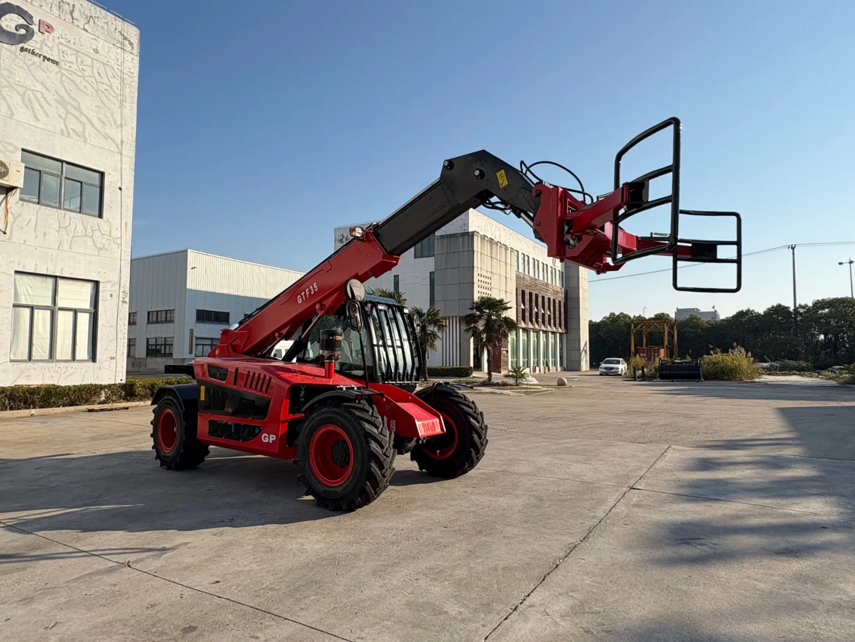 Chinese Brand 3.5t Telescopic Forklift: Cummins Power &amp; Bale Clamp for Agricultural Material Handling. for Sale