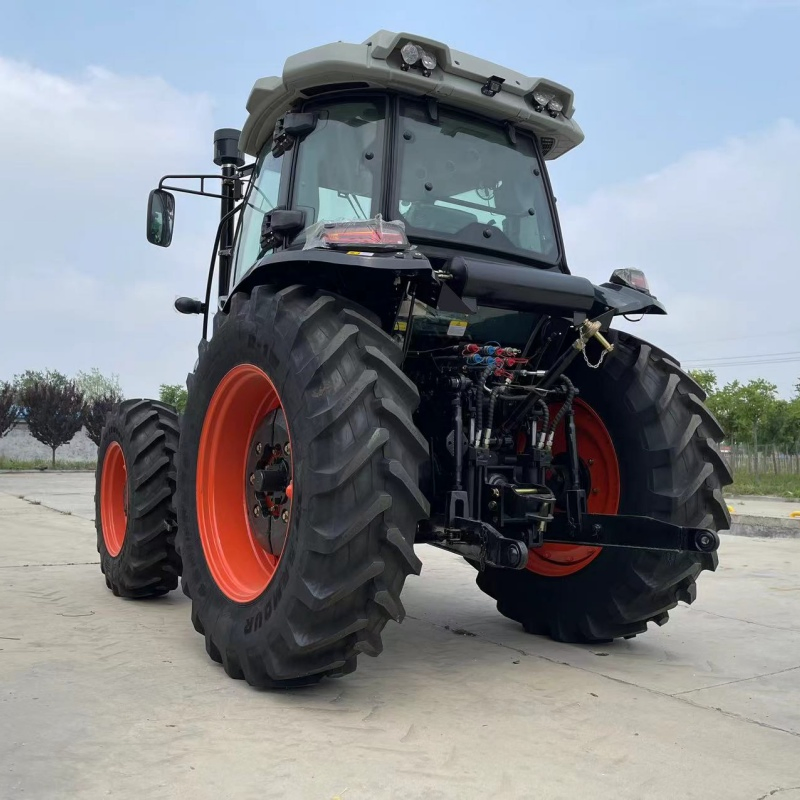 Large Agricultural Tractors with 100 to 140 Horsepower Can Tow Large Farming Implements.