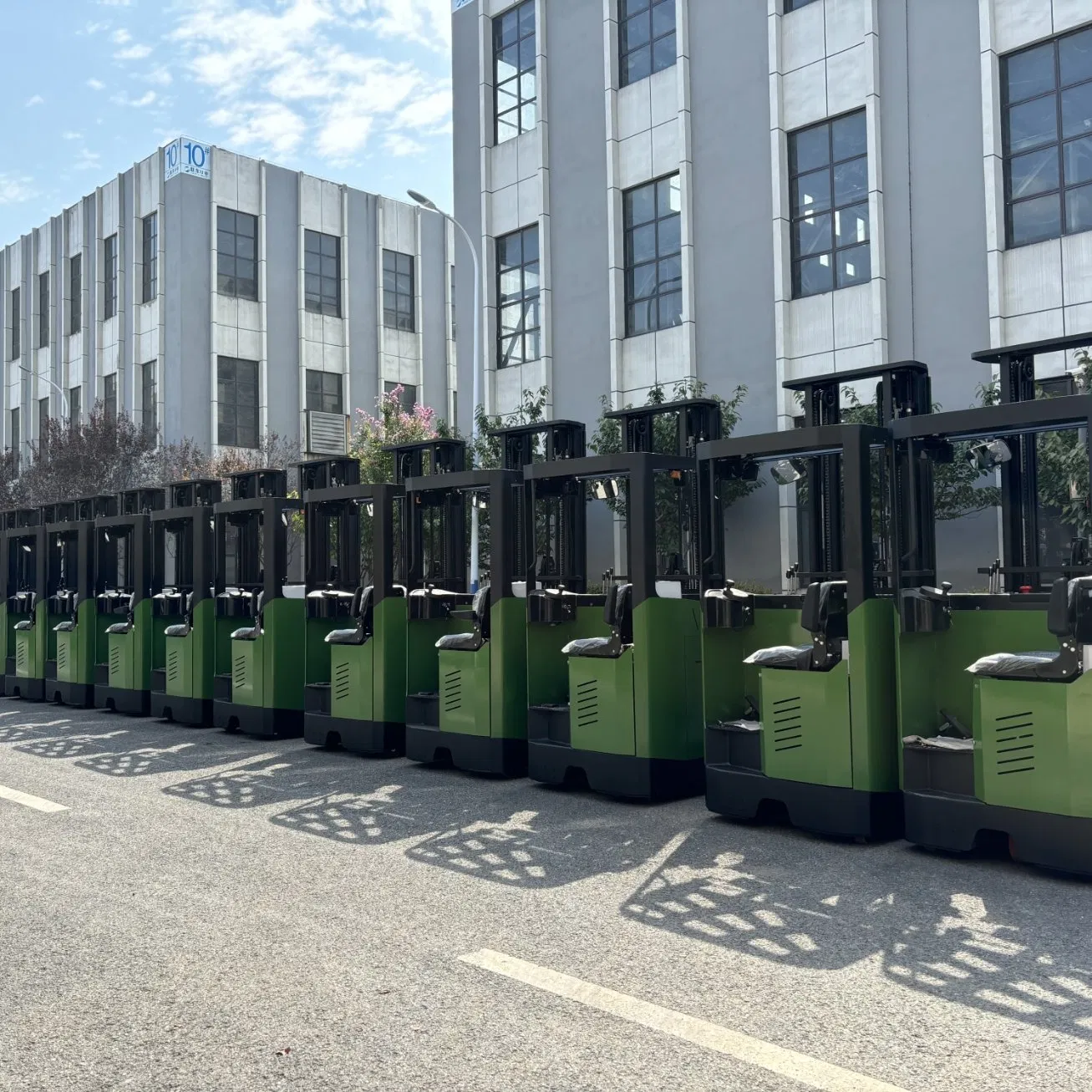 Younglift Cqd Seated Manufacturing Plant Universe Warehouse Reach Truck