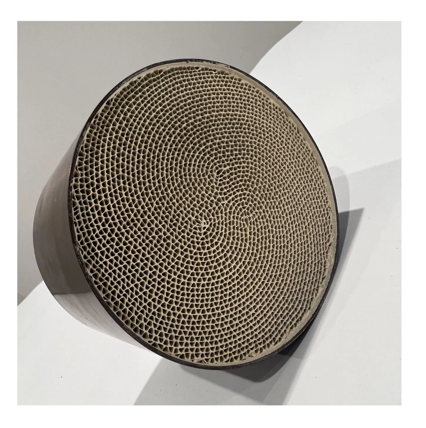 Catalyts Euro0, Euro5, Euro4, Metallic/Ceramic Catalytic Converter, Ss441 with 1, 2, 3 Cores