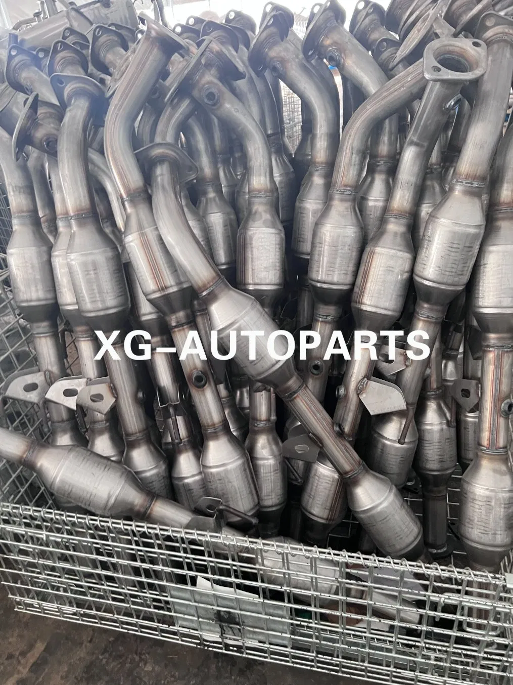 High Quality Direct Fit Catalytic Converter for T Oyota Half Corolla Euro4 Honeycomb Ceramic Core Inside