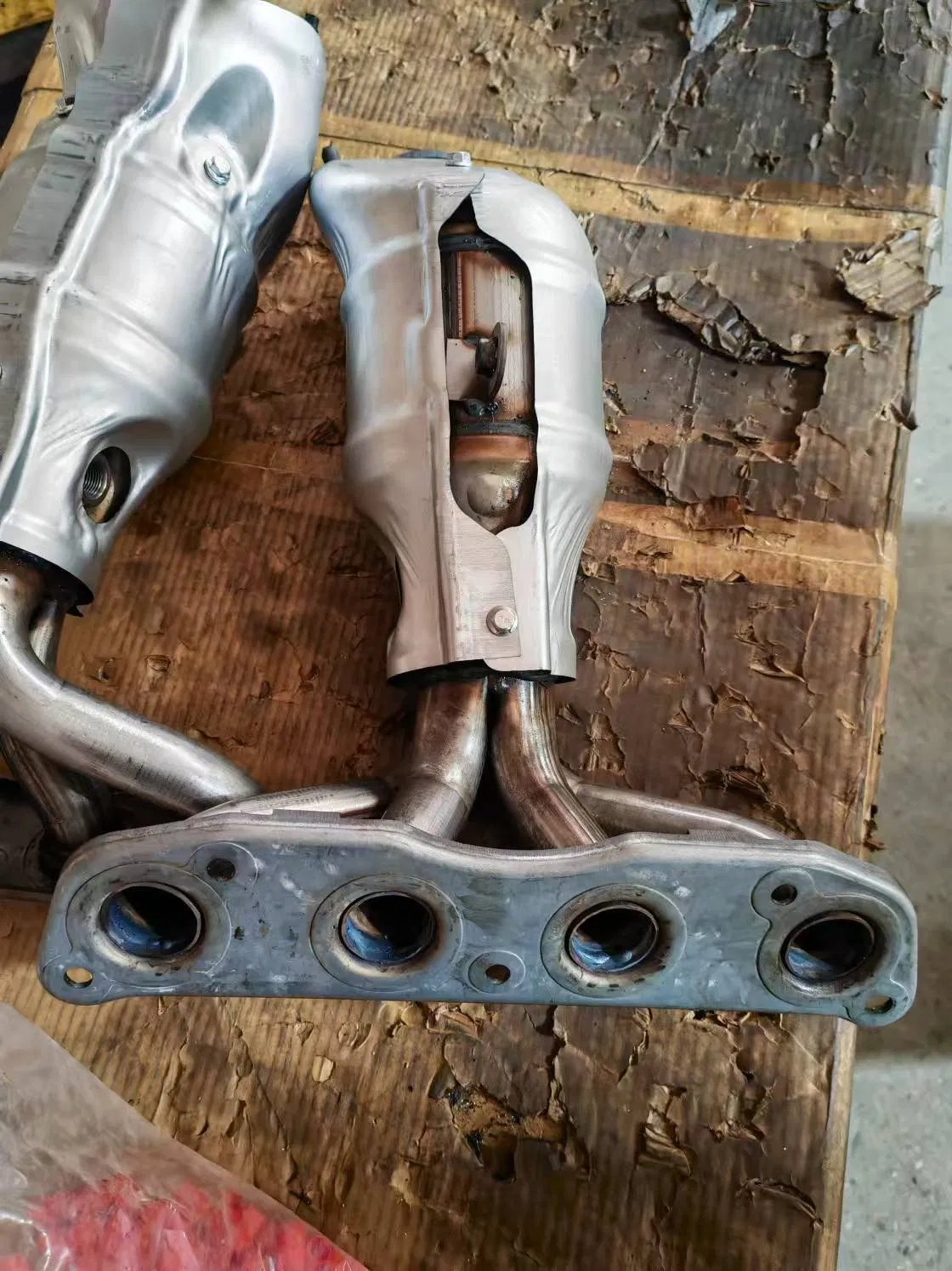 Direct-Fit Catalytic Converter: Easy Installation and High Efficiency