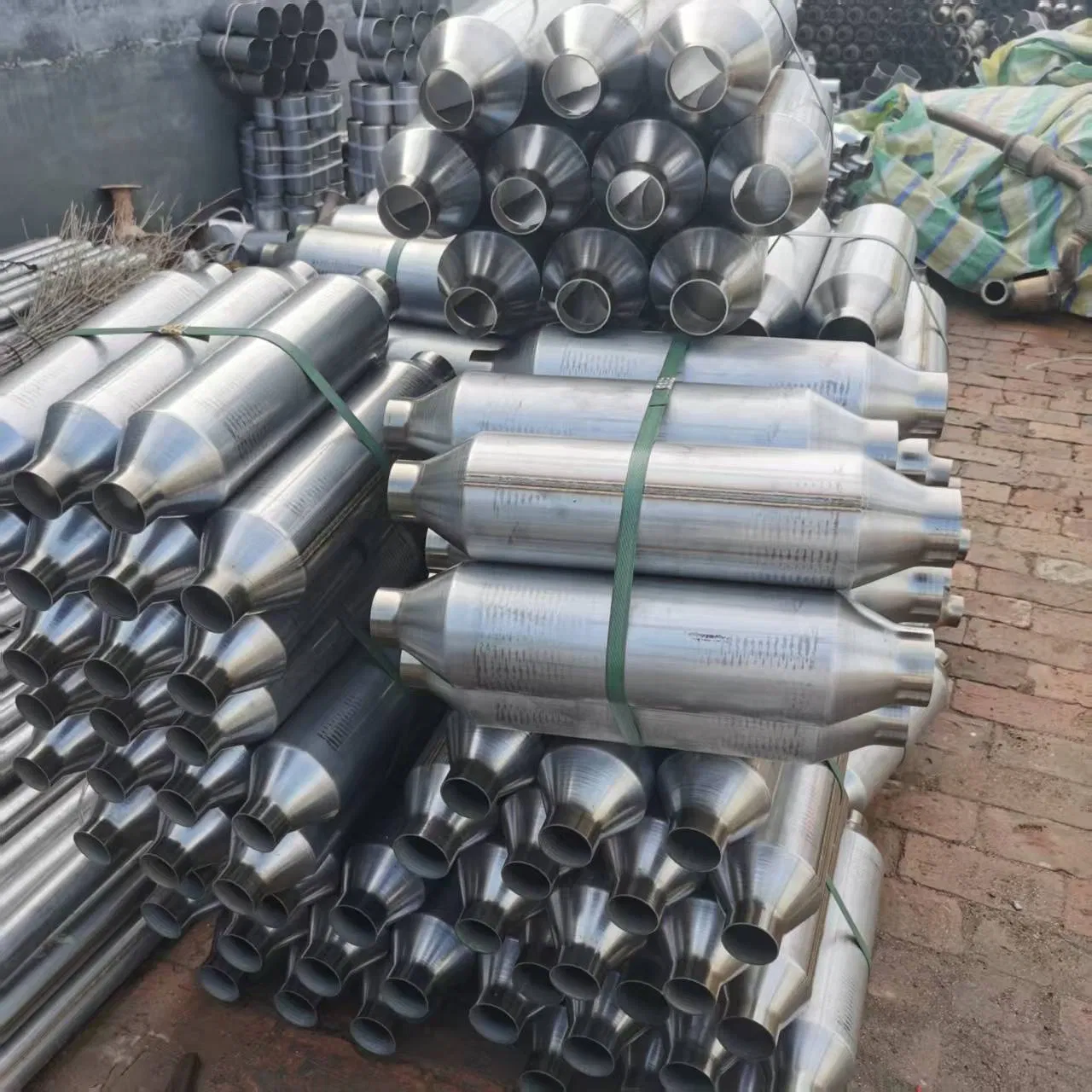 Catalyst Converter Catalytic OBD Euro 3/4/5 Car Exhaust Universal Catalytic Converter