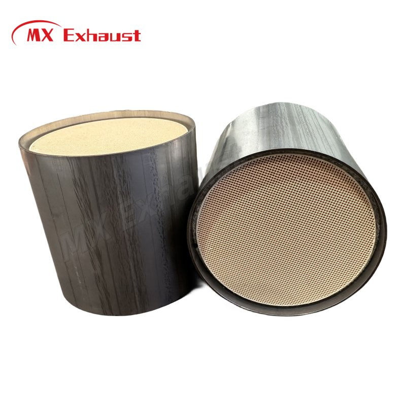 High Quality Universal Catalytic Converter for Cars with OBD2/3/4/5 Standards