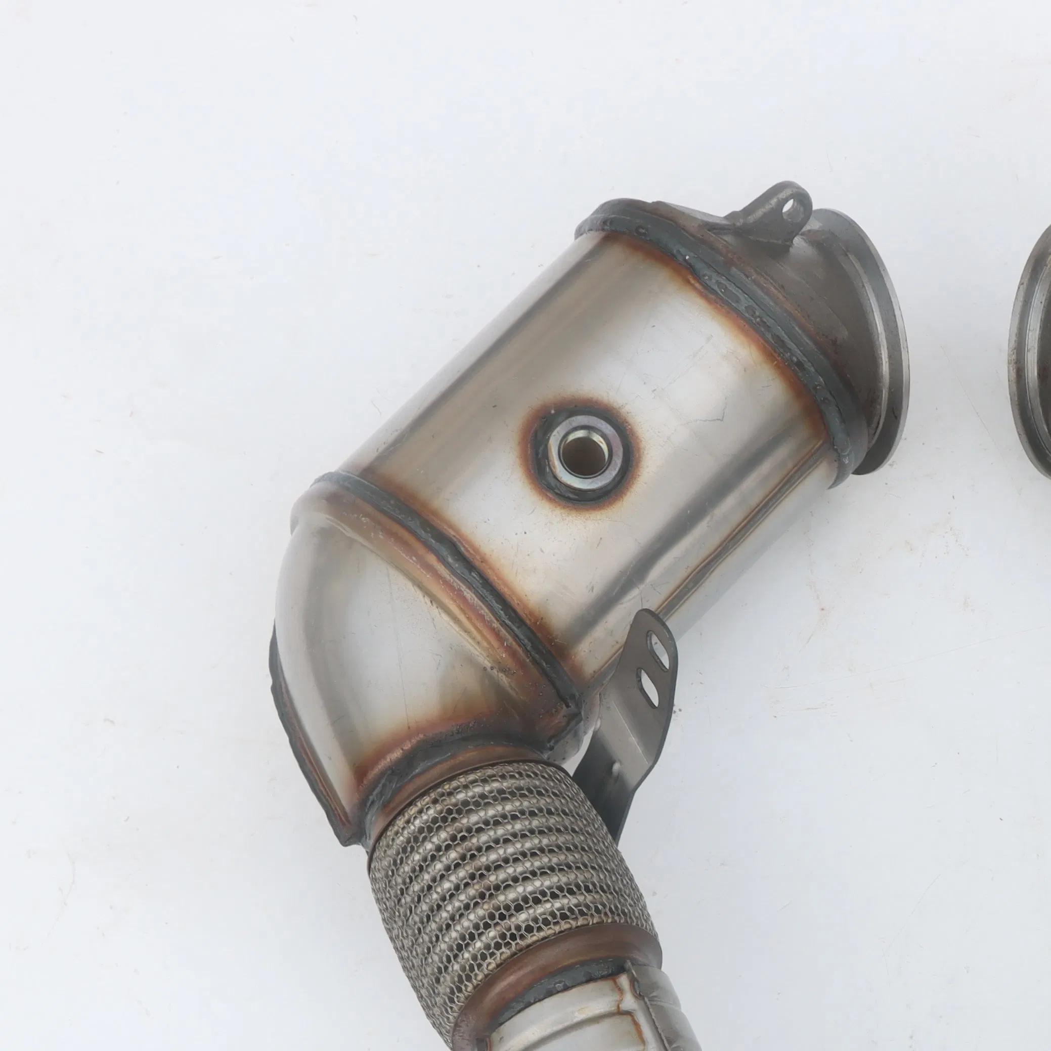 Auto Exhaust System Three-Way Exhaust Manifold Direct Fit Catalytic Converter for BMW 750 F02 X5 X6 E70 E71 E72 F10 N63