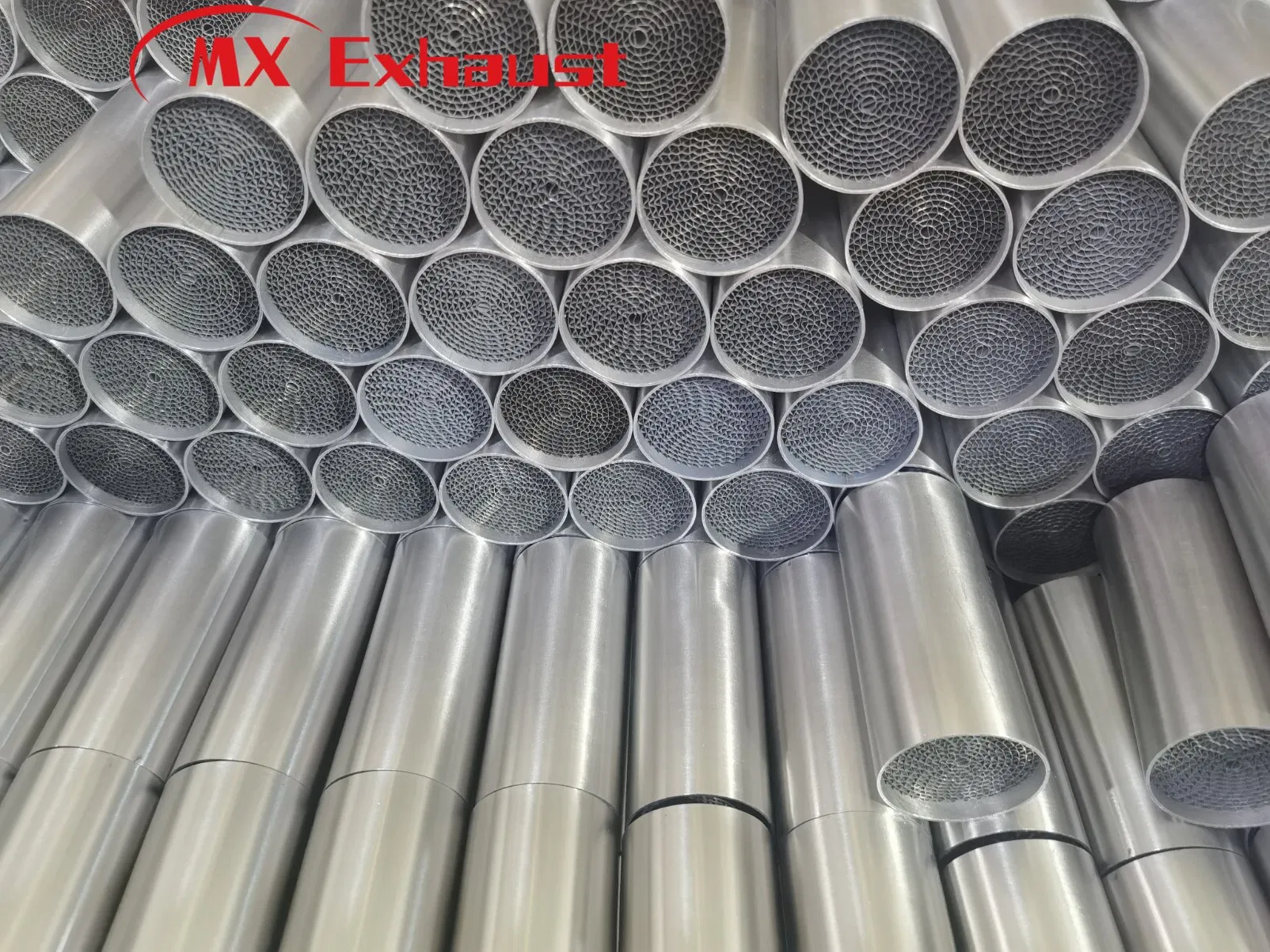 Catalyts Euro0, Euro4, Euro5, Metallic/Ceramic Catalytic Converter, Ss44/Ss409 Universal with 1, 2, 3 Cores and High Quality