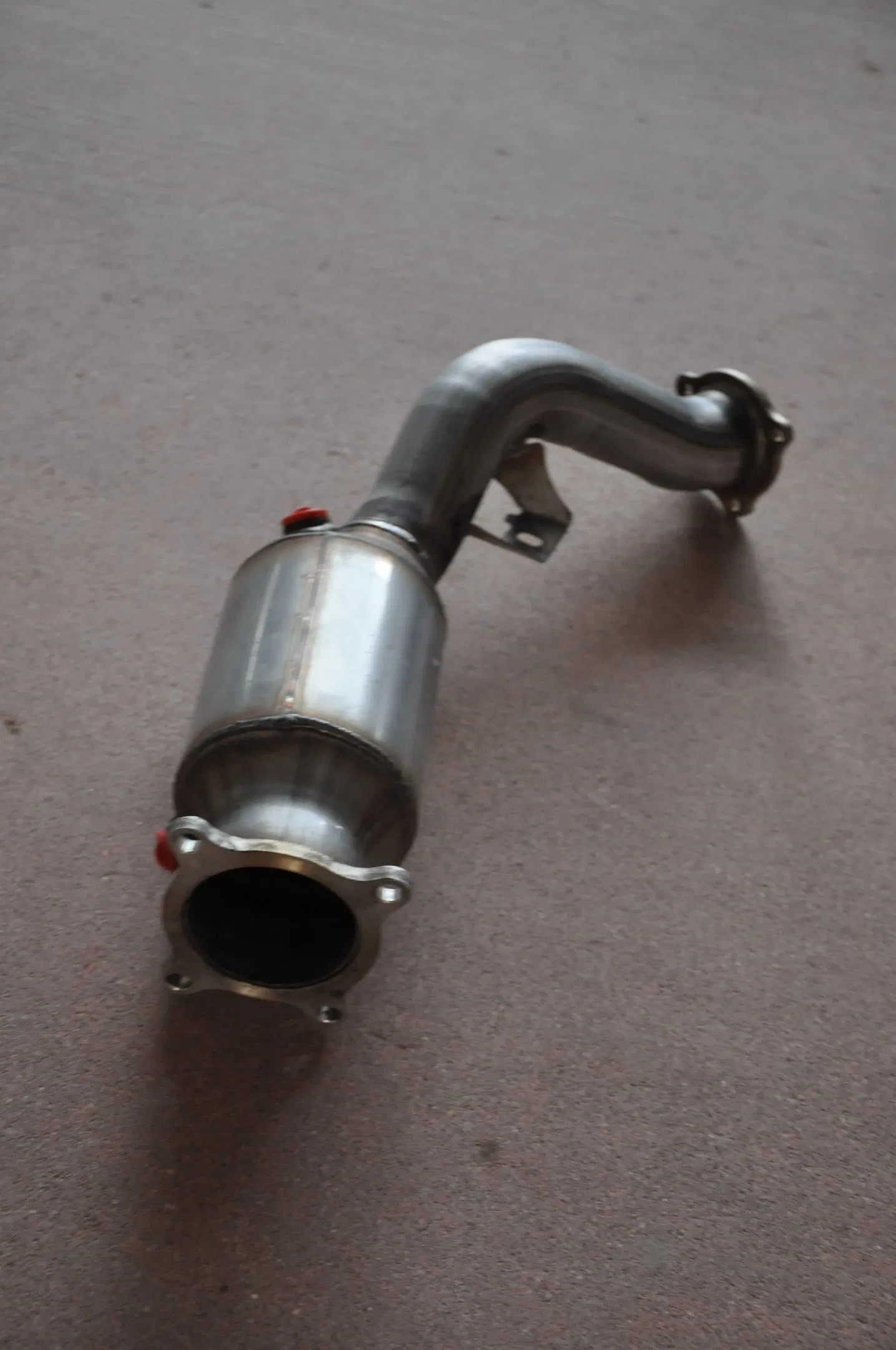 Auto Catalytic 2.5 Inch Universal High Flow Front Catalytic Converter Universal Catalytic Fit with O2 Port