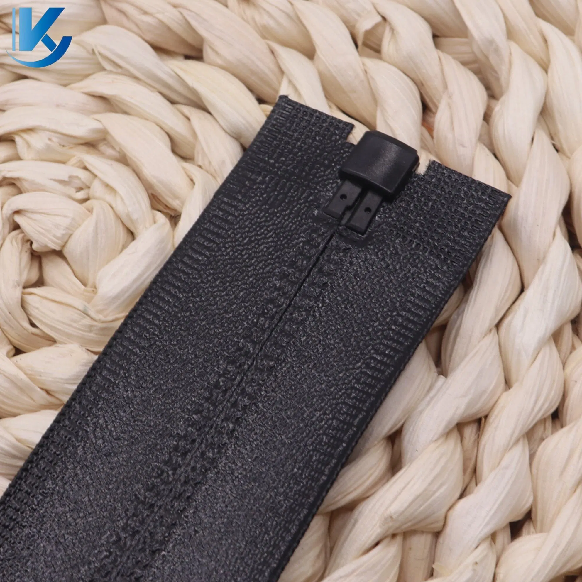 High Quality Nylon TPU Waterproof Zipper with Shiny Tape Reverse Invisible Direct Factory Wholesale
