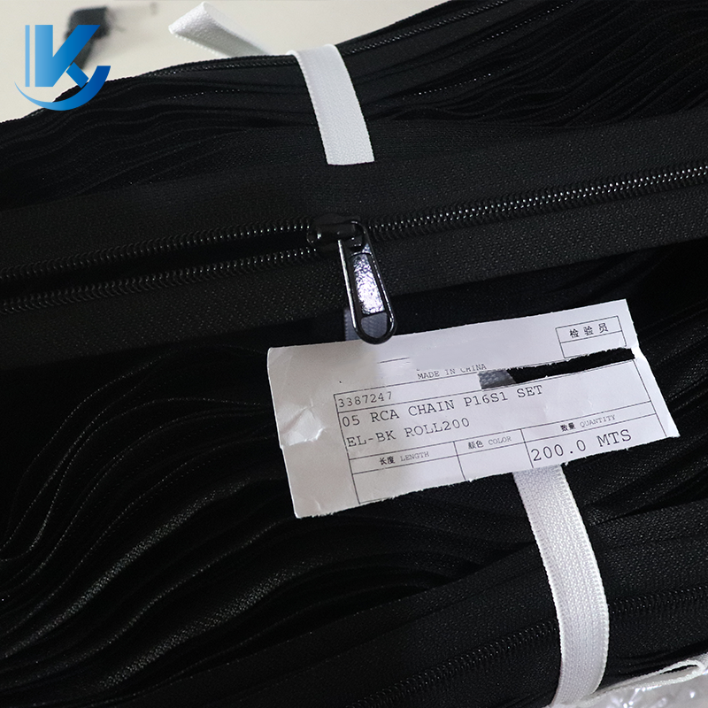 #5 Nylon Zipper Long Chain Continuous Long Chain Nylon Coil Zipper Custom Zipper Long Chain Roll