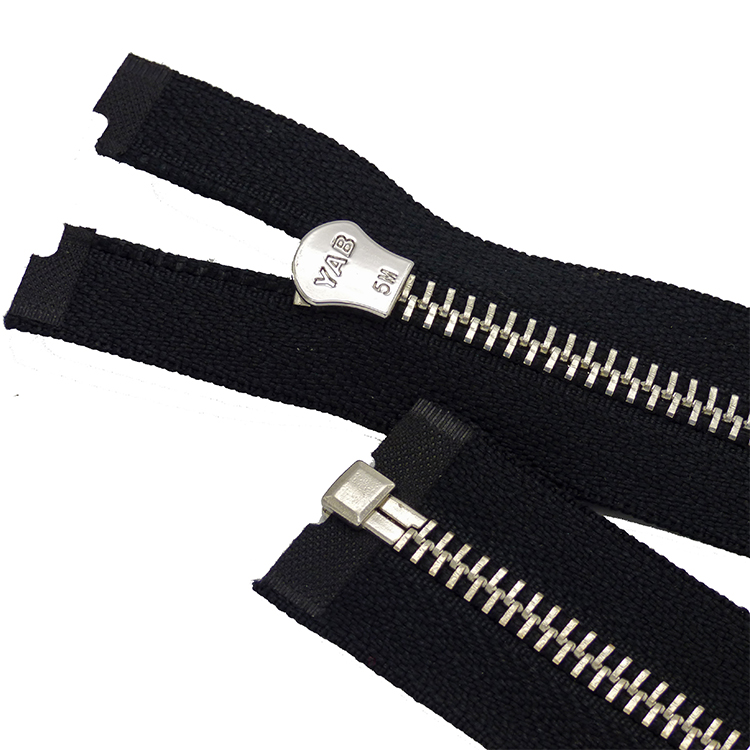 Metal Zipper Detail