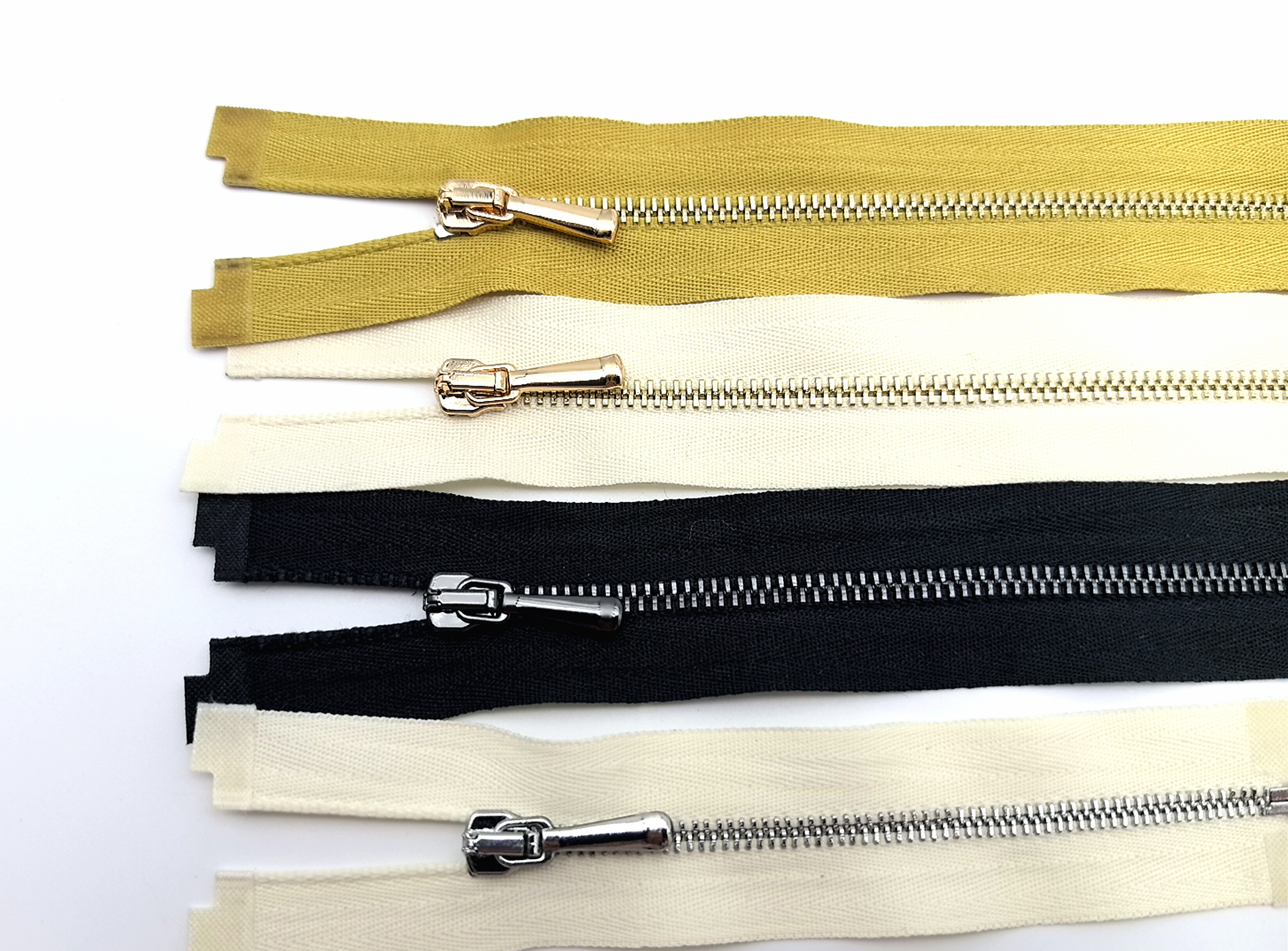 Custom Special Small Size 1#2# European Tooth Light Gold Eco-Friendly Copper Zinc Alloy Zipper Vest Clothing Open End Brass