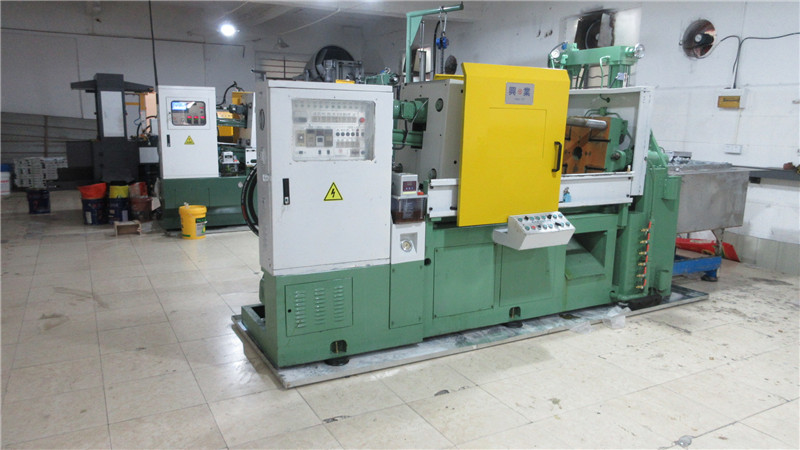 Die-casting machine for metal zipper components at Gemify
