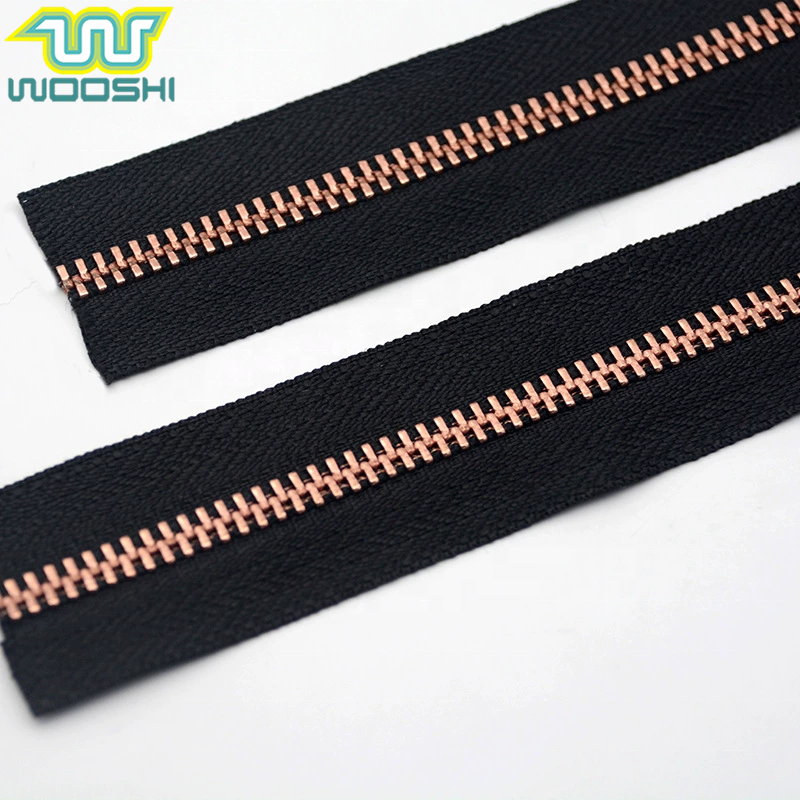 Wholesale NO.5 Aluminum Alloy Zipper Rose Gold Teeth Long Chain Silver Metal Sliver Zip Rolls for Bags Garment Factory Price
