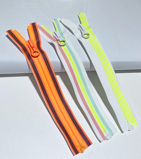Customized Printing 5# Waterproof Nylon Zipper Closed/Open-end Plastic Waterproof Zipper