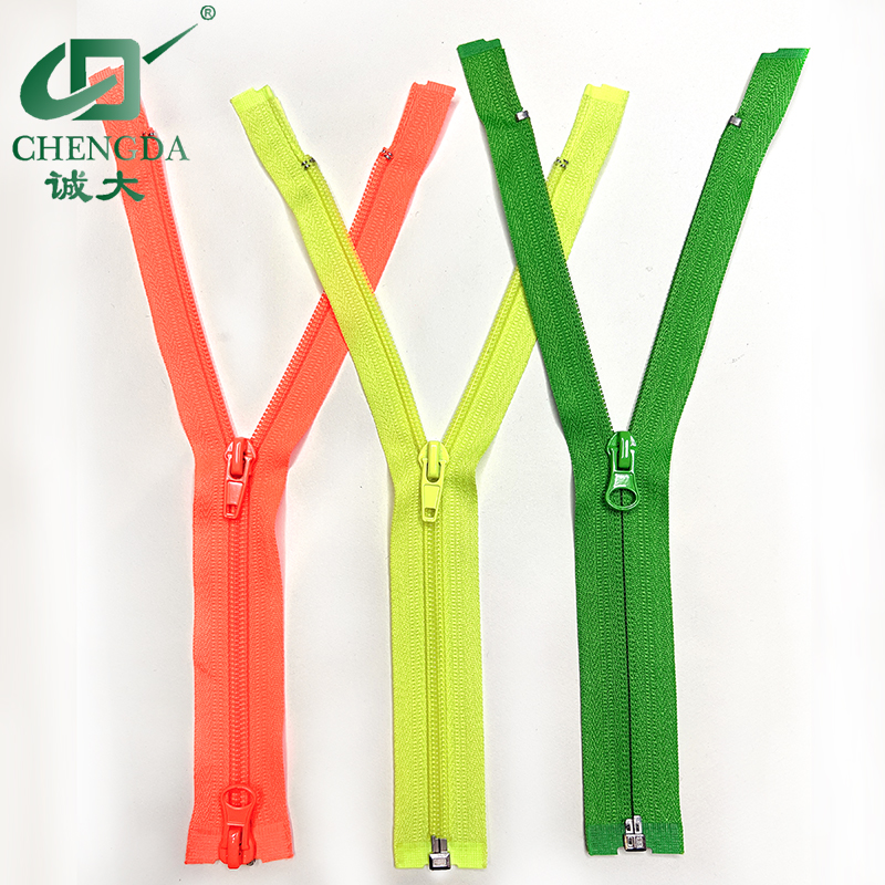 CHENGDA Wholesale Nylon Zipper Open End Close End Auto Lock Semi Lock Reverse Invisible Garment Accessory Coil Teeth Nylon Zip