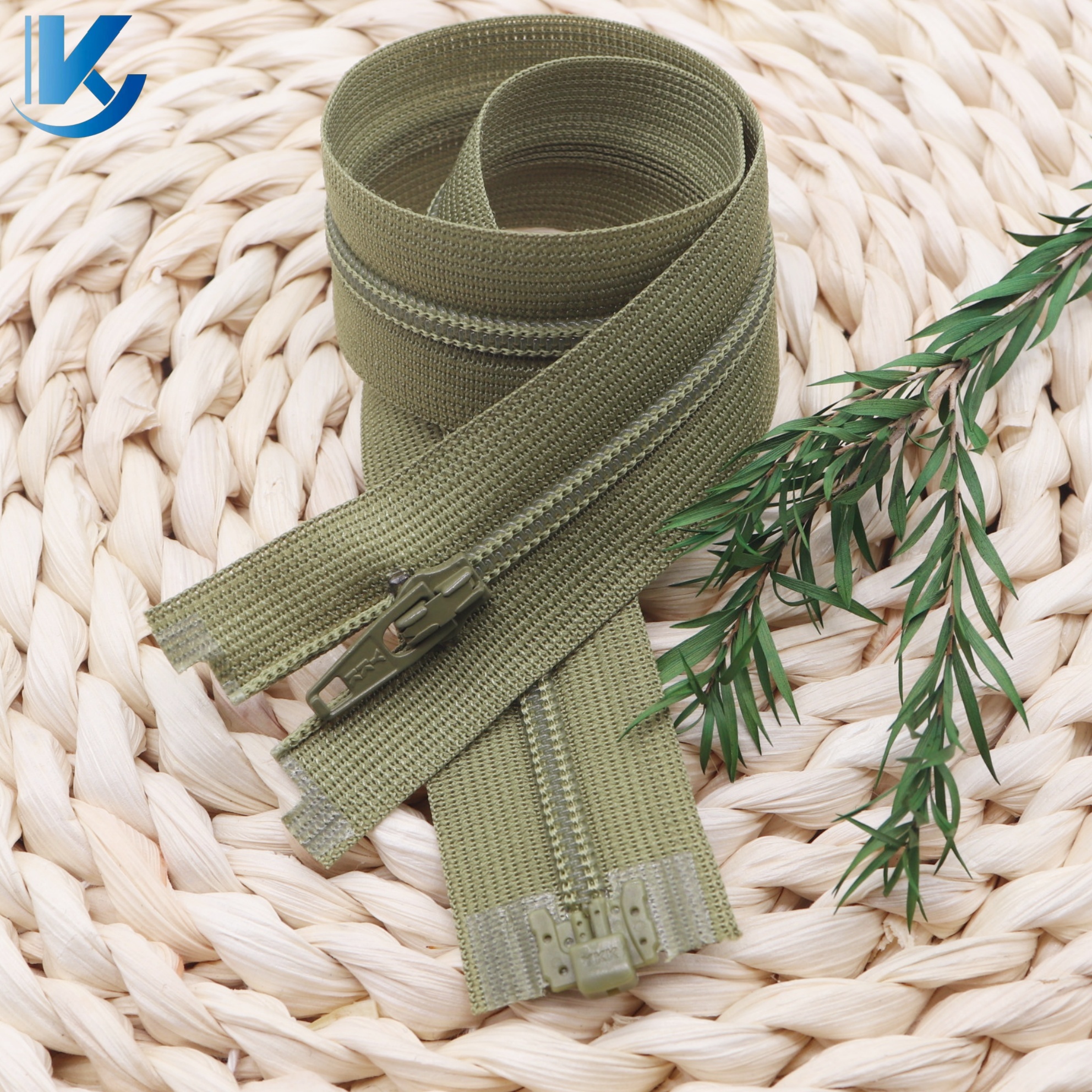 High Quality Wholesale Coil Zipper 3YKK Original Close-End Auto Lock OEKO-TEX100 Certified Customized Metal Nylon Zipper Long