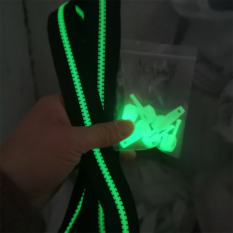 New Design Open-End Luminous Zipper Glow Plastic Resin Shine Zipper For Shirts Bags Shoes Custom Length Sustainable Feature
