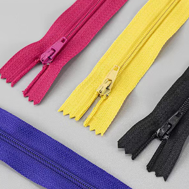 Customizable High Quality 3# Closed Nylon Coil Zipper for Luggage Eco-Friendly and Colored