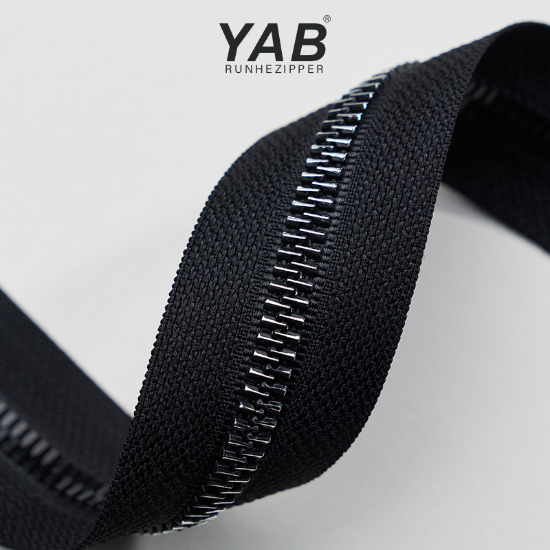 YAB 5# Resin Triangle Thin Teeth Airtight Black Plastic Zipper For Outdoor Wear And Clothes