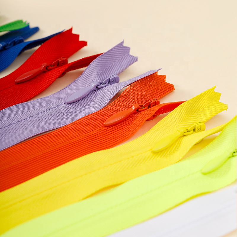 Wholesale 4# 5# Nylon Closed End Self-locking Hidden Zipper High Quality Invisible Zipper for Clothing Home Textile