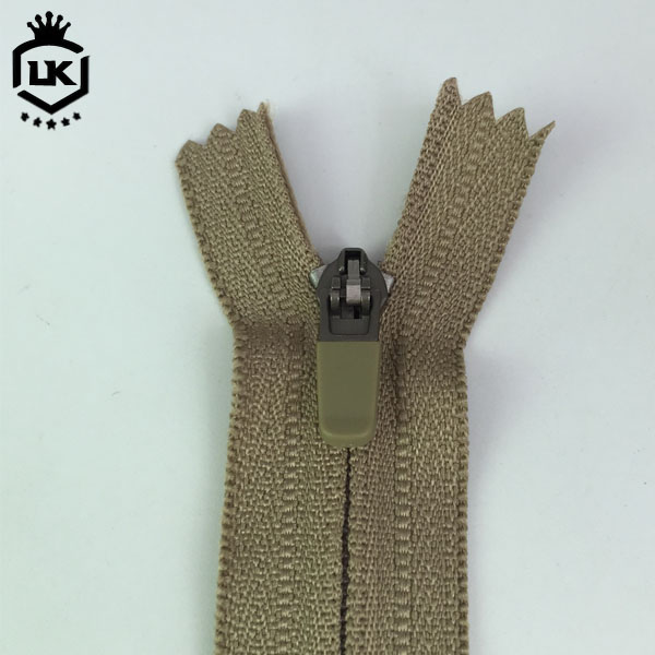 Zipper Sample 6