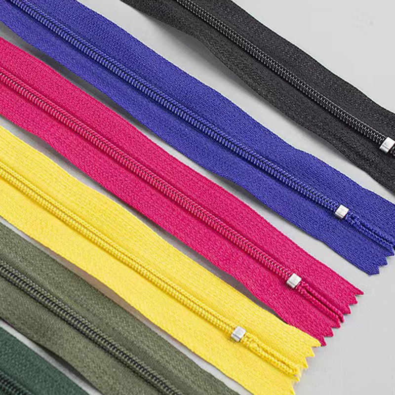Customizable High Quality 3# Closed Nylon Coil Zipper for Luggage Eco-Friendly and Colored