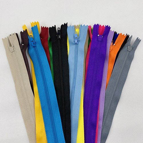 Frosted Clear Zipper Close-End Coil #3 Nylon with Slider and Puller Different Color Auto Lock for Garment and Custom Bags