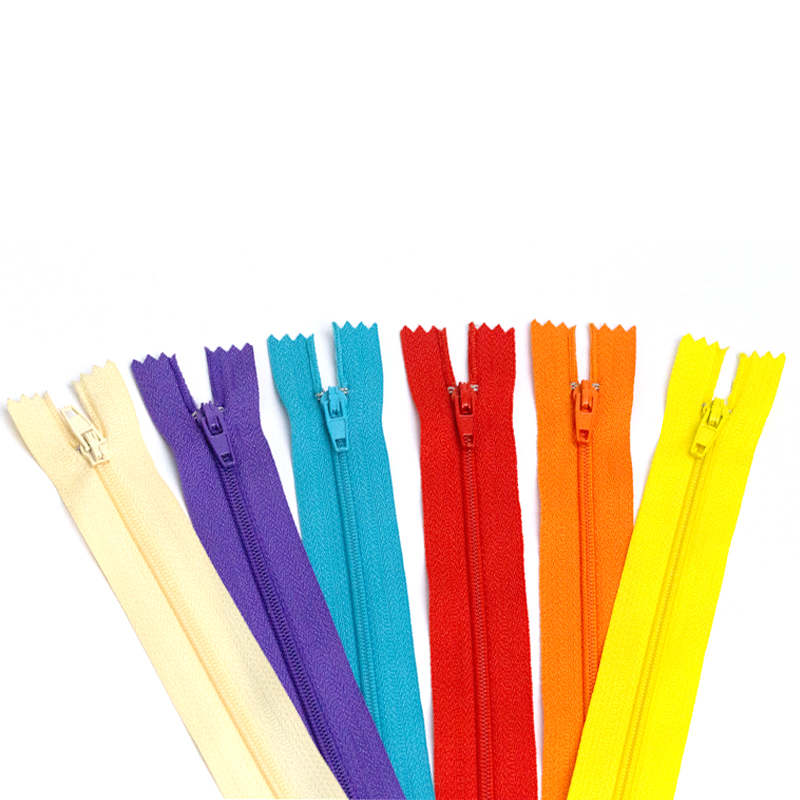 Wholesale No.3 Nylon Zipper Auto Lock Close End Coil 3 Zipper Custom Colorful Zipper Nylon 3