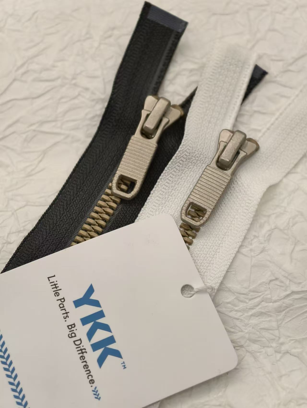Metal Zipper Detail 1