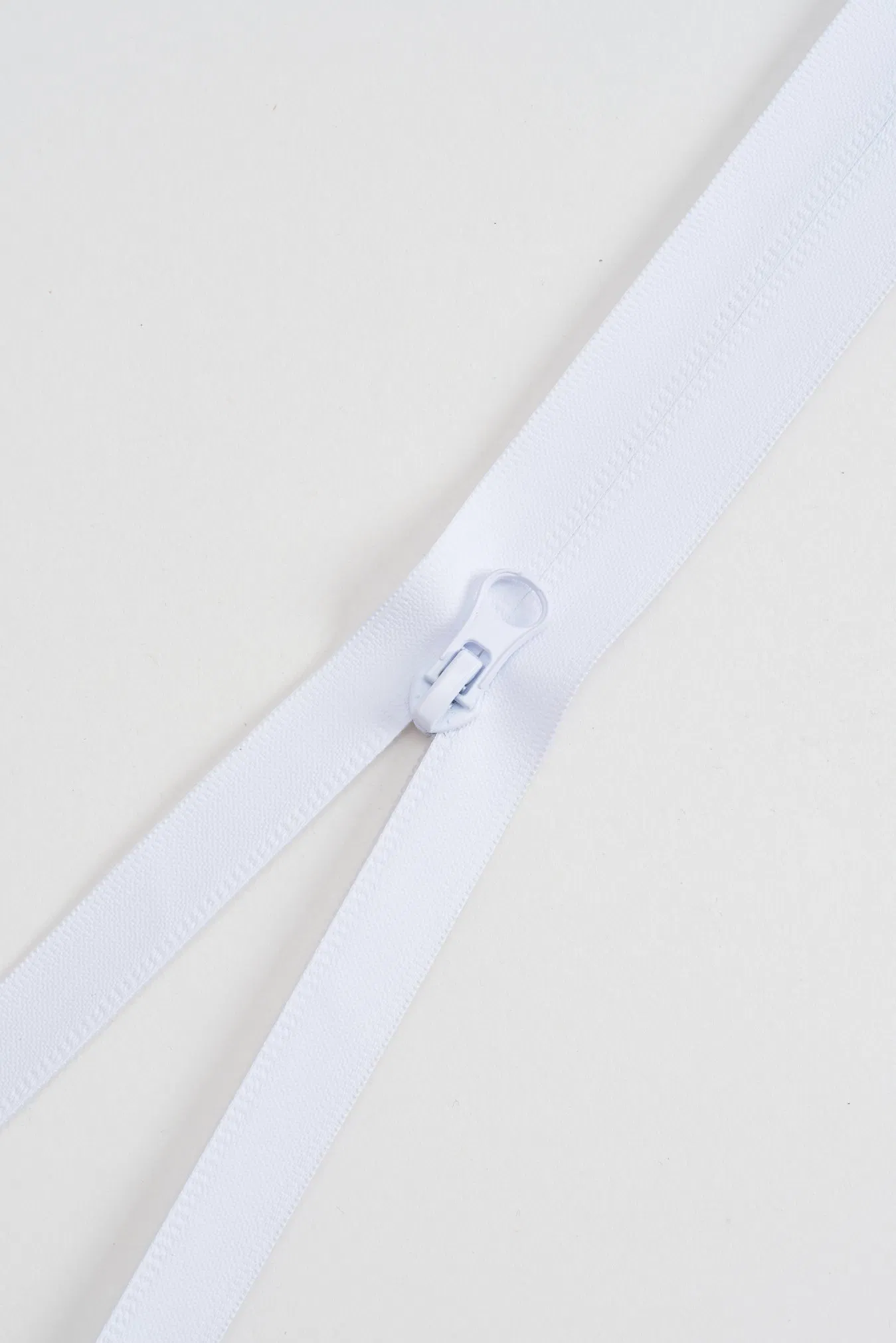 Yab Waterproof White Nylon Zipper TPU Coil Zipper Nylon Zipper for Bag