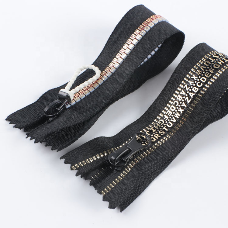 New Fashion Factory OEM Zipper 5# Plastic Zips Color Teeth Zipper English Letter Injection Resin Plastic Vislon Zipper