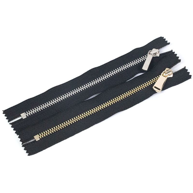 Aluminum zipper