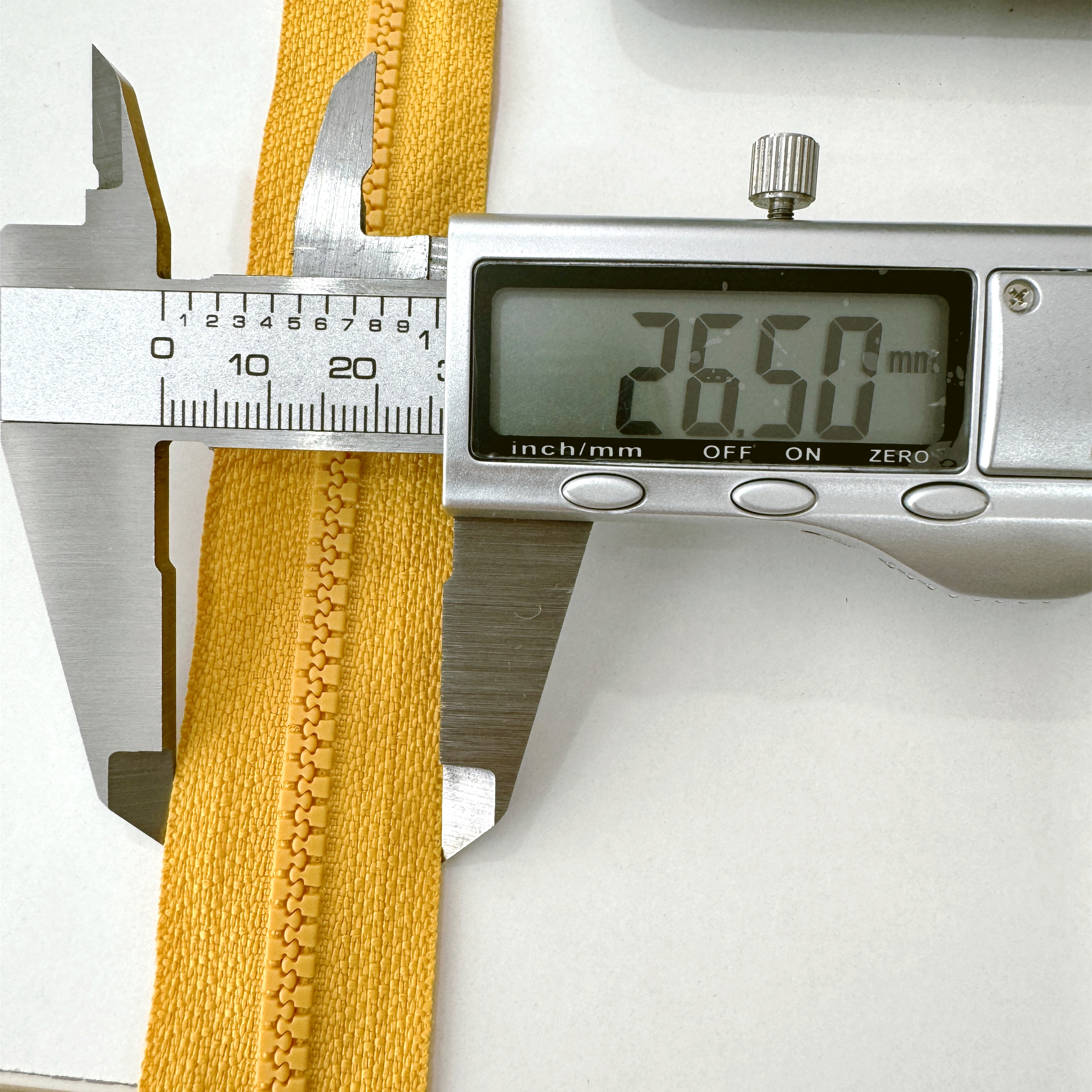 SAS in Stock Plastic Resin Zipper 100 Pieces Close End Yellow 30CM Cheap Price Stock Good Quality