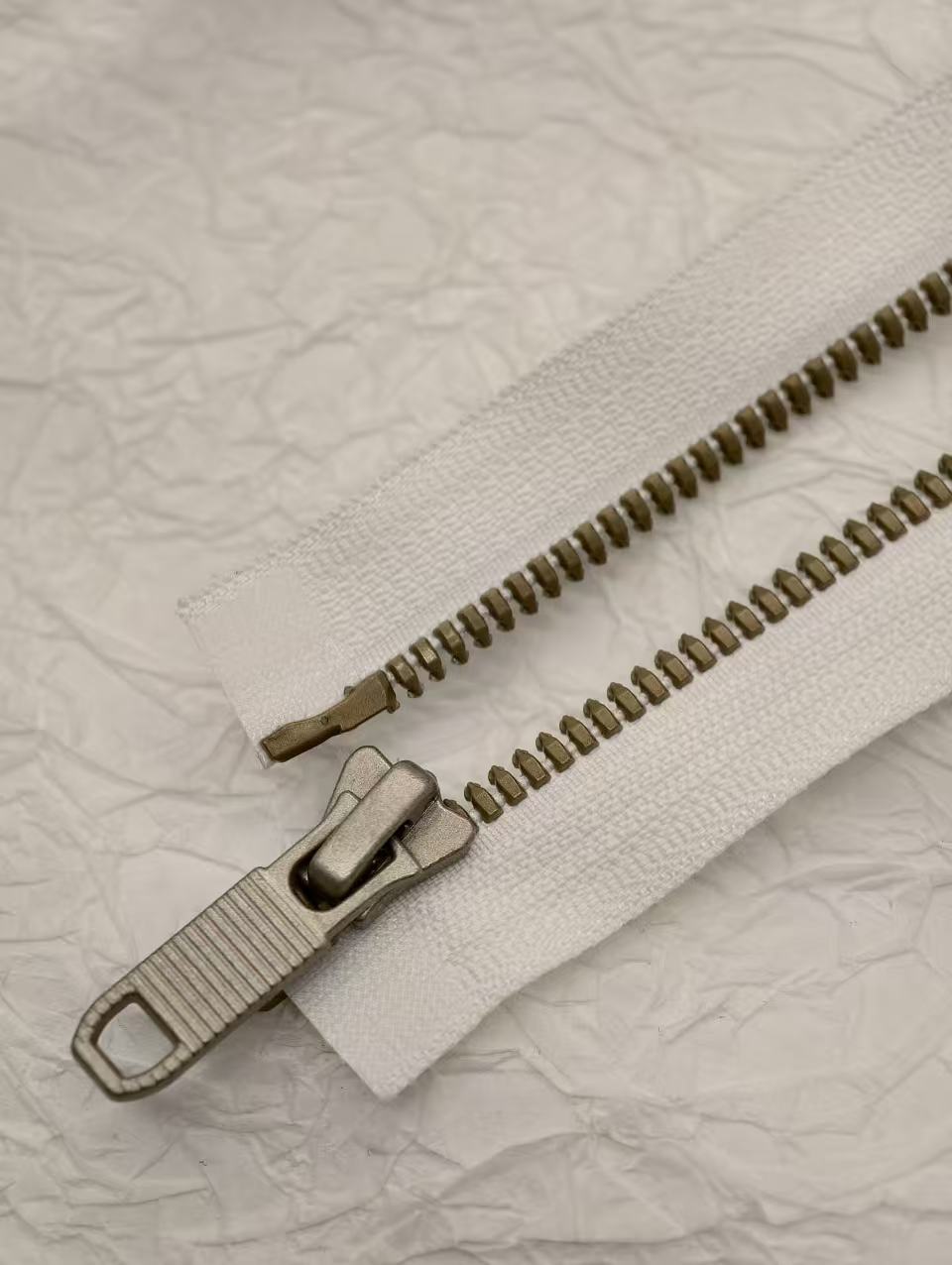 For 3#5#8#10# Metallic-inspired Color Aluminum Open-end Zipper