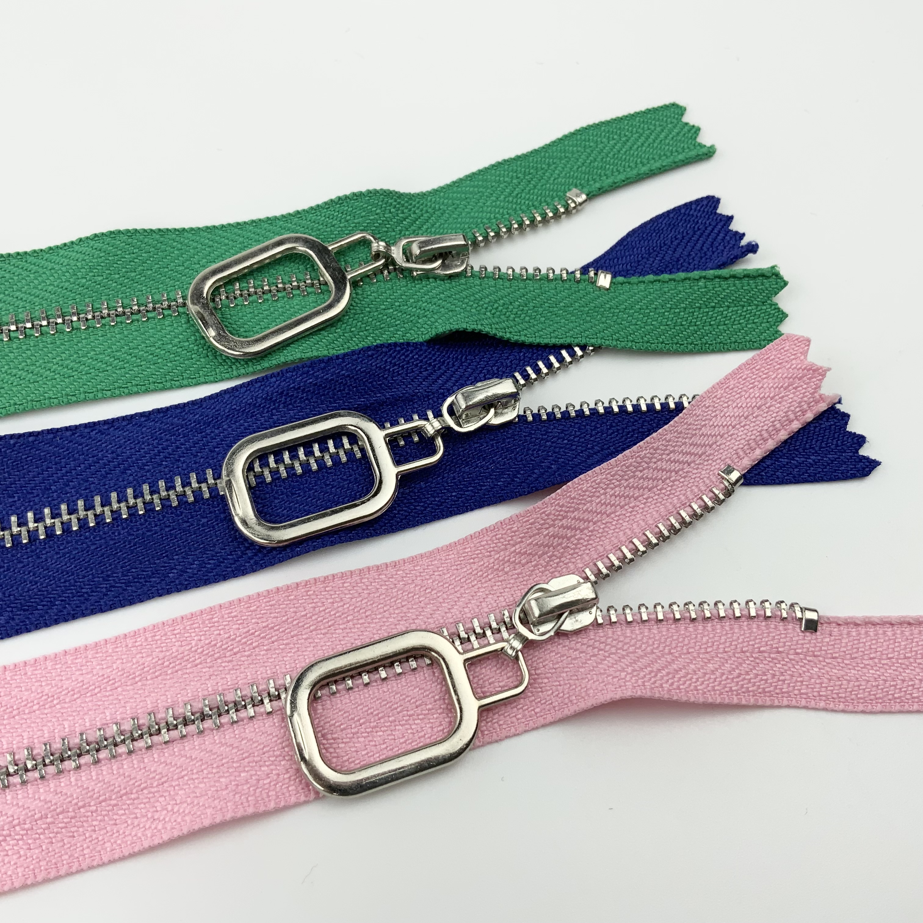 Garment Zipper Fashion Popular Multi-color High-quality Aluminum Zipper for Handbags Jacket Jeans