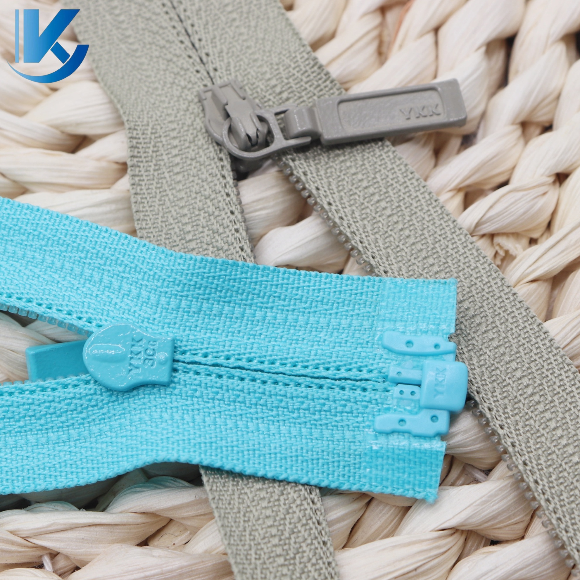 Wholesale Customization Coil High Quality Nylon Reverse Invisible Open-end Zipper 3CYKK OEKO-TEX100 Certified Auto Lock For