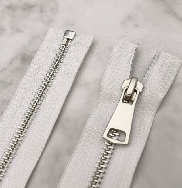 Yiwu Zipper Factory 3# 5# 8# Aluminum Auto Lock Small Metallic Zipper Custom Color for Doll Clothes Zhejiang