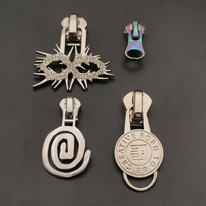 OEM Embossed Brand logo Zip Pulls Custom Designer Metal Zipper Puller With Slider for Bag / Clothing