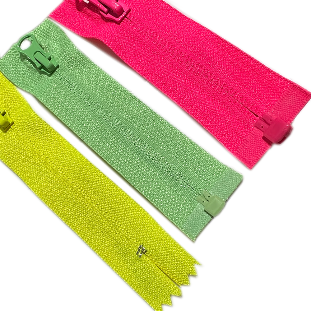 Direct Factory High Quality OEM 3# 4# 7# Nylon Open/Closed Reversed Zipper Colorful for Clothing Bags