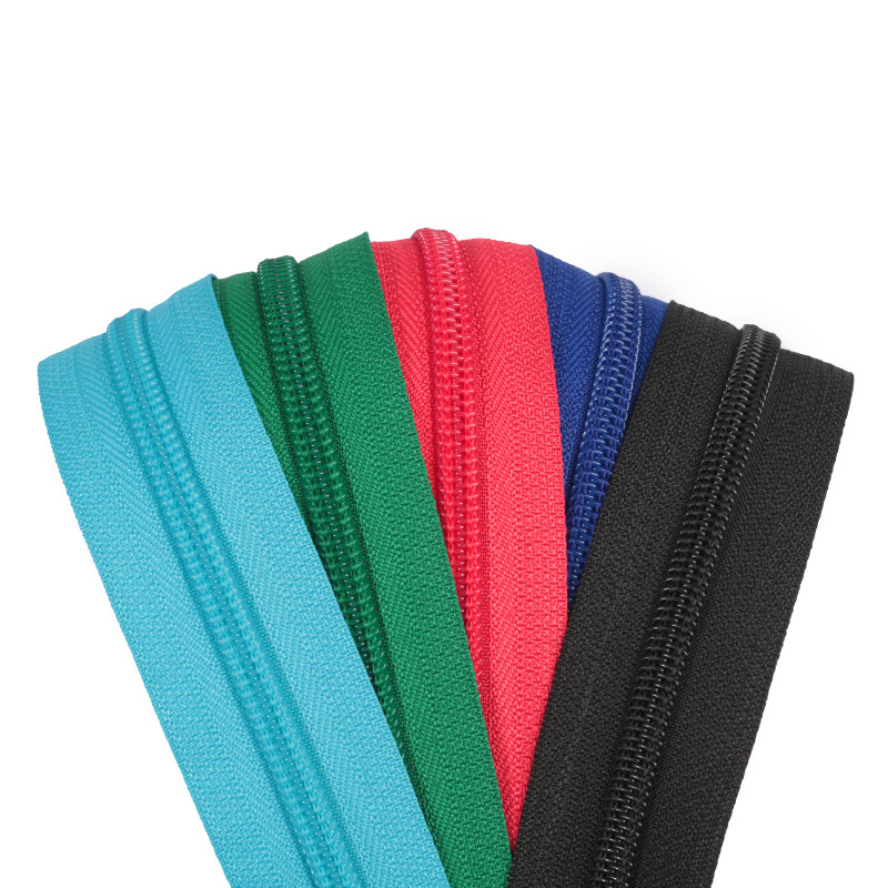 Customized #3 #5 #8 #10 Nylon Zippers for Quilt Covers Tents Denim Dresses Sustainable Zipper Coils Auto Lock Zippers