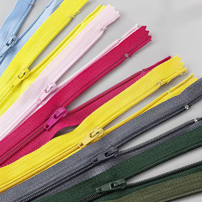 Customizable High Quality 3# Closed Nylon Coil Zipper for Luggage Eco-Friendly and Colored
