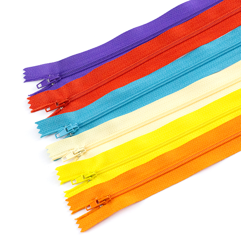 Wholesale No.3 Nylon Zipper Auto Lock Close End Coil 3 Zipper Custom Colorful Zipper Nylon 3