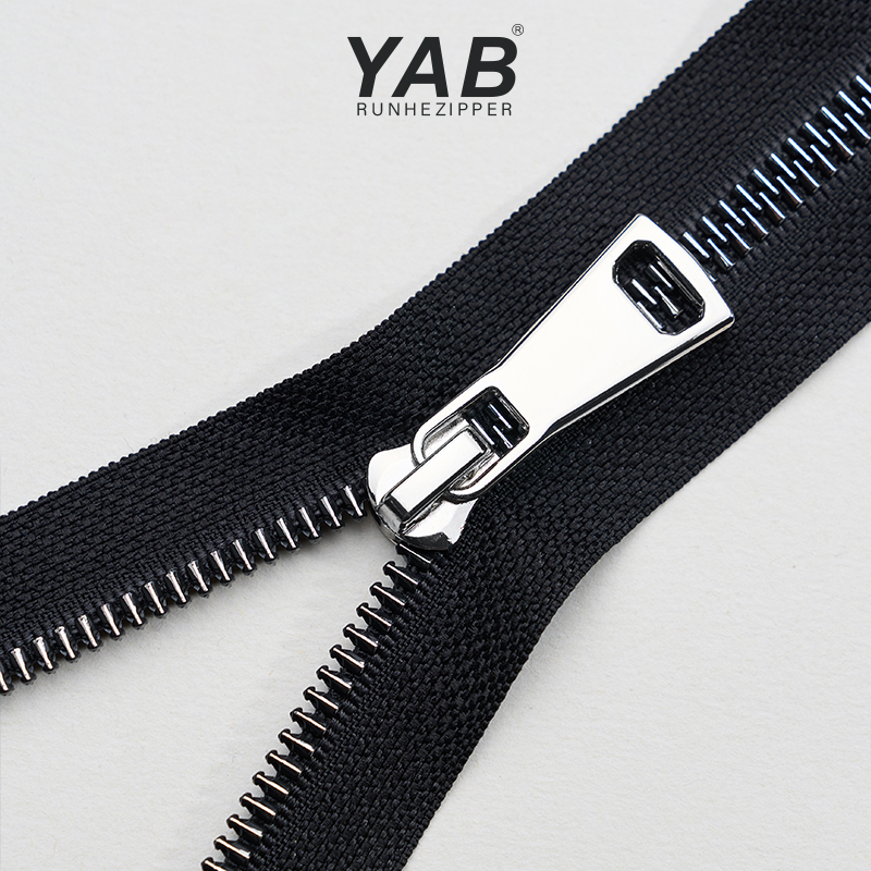 YAB 5# Resin Triangle Thin Teeth Airtight Black Plastic Zipper For Outdoor Wear And Clothes