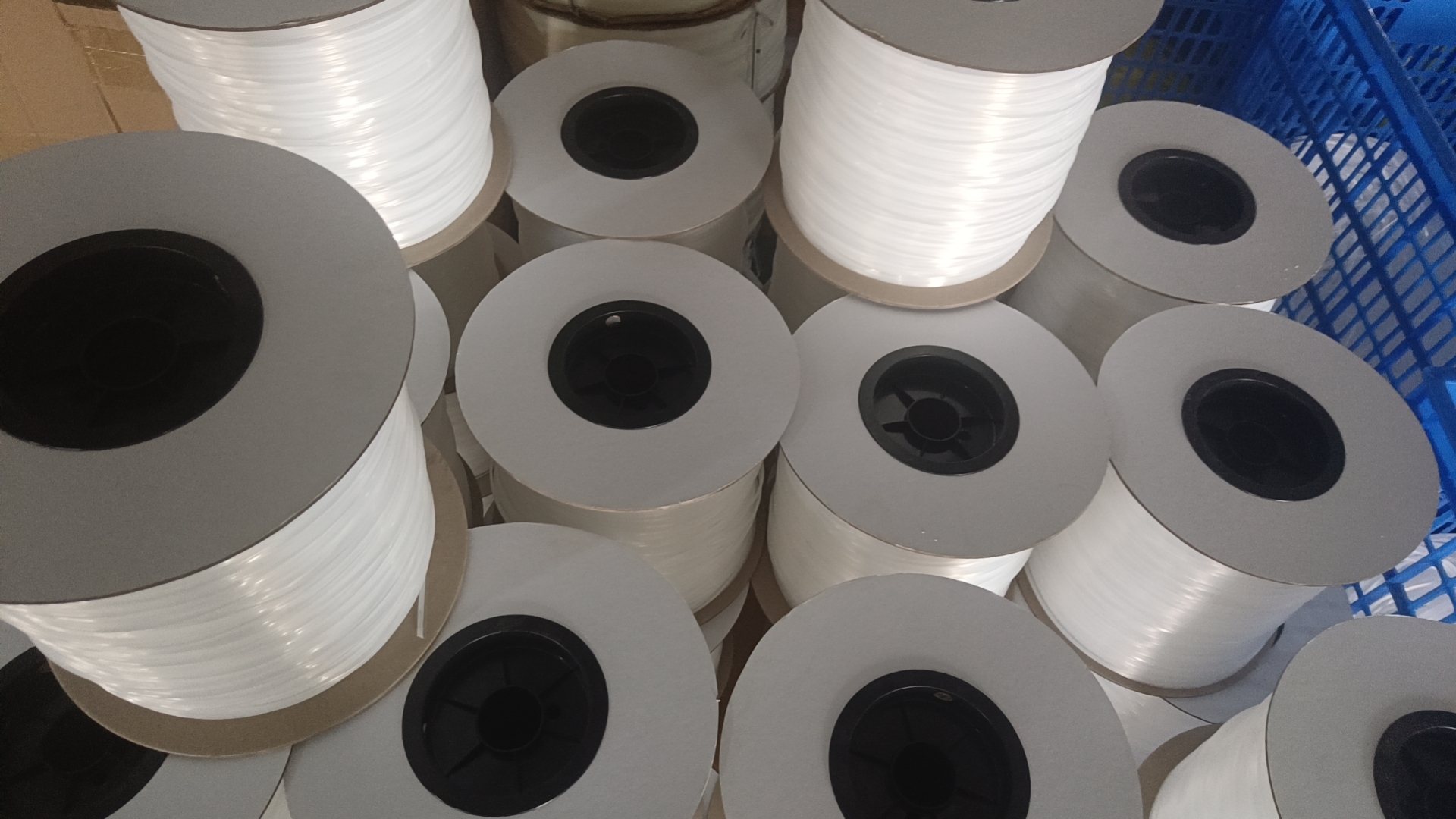 High Quality Customized PE Waterproof Eco-friendly Open-End Ziplock Slider Zipper For Bags Wholesale