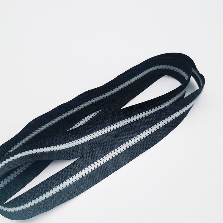 New Design Open-End Luminous Zipper Glow Plastic Resin Shine Zipper For Shirts Bags Shoes Custom Length Sustainable Feature
