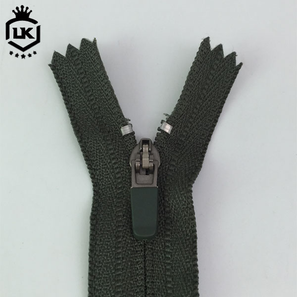 Zipper Sample 3