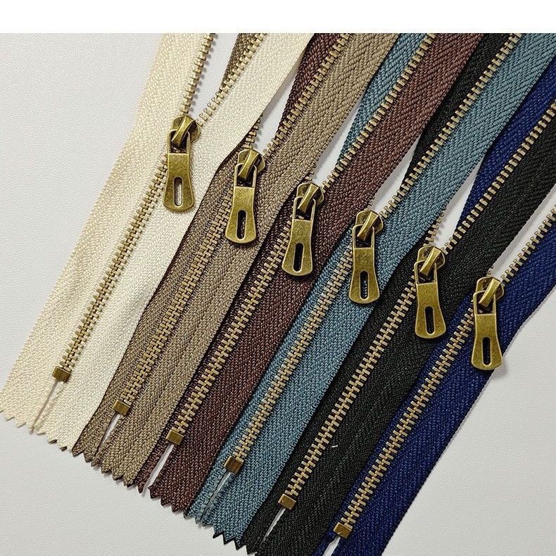 High Quality No 3 Antique Brass Metal Zipper Durable Close End Short Zipper for Garment and Bag
